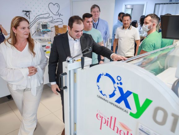 Governador interino Roberto Cidade inaugura cinco câmaras hiperbáricas e amplia serviço d…