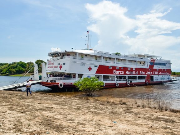 Barco Hospital inicia atendimentos de saúde em Alvarães, nesta terça-feira