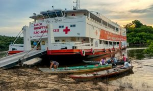 Barco Hospital inicia atendimentos de saúde em Borba, neste sábado