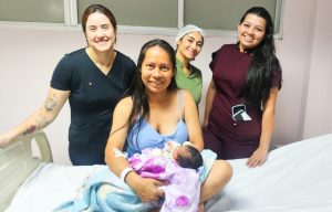 Assistência e prontidão: Equipe do SPA Zona Sul faz parto de mulher que não sabia estar g…