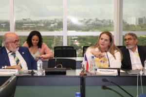 Avanços da saúde no Amazonas são destaque em apresentação de Nayara Maksoud no Congresso …