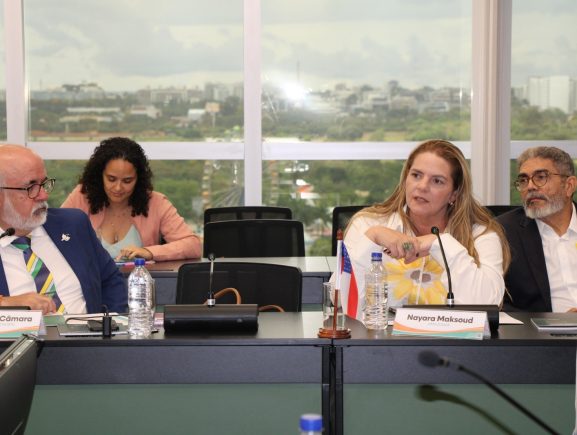 Avanços da saúde no Amazonas são destaque em apresentação de Nayara Maksoud no Congresso …