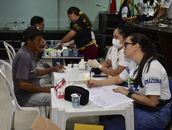 SES-AM leva consultas, exames e serviços especializados de saúde ao Governo Presente em I…