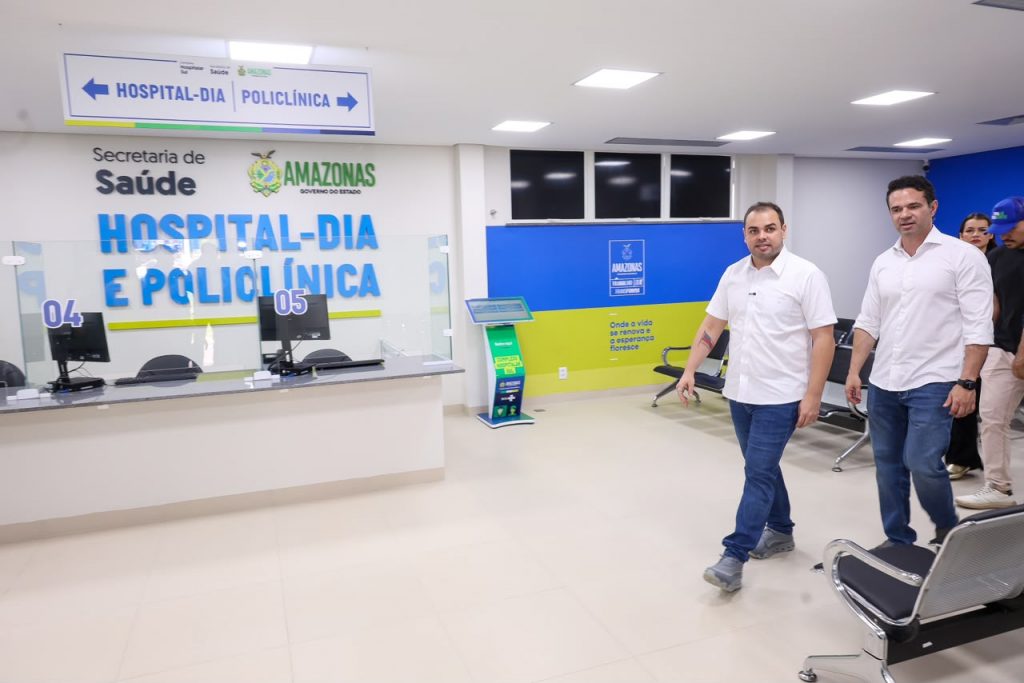Governador Roberto Cidade e sec. Luis Alberto Saraiva Divulgacao Secom 3