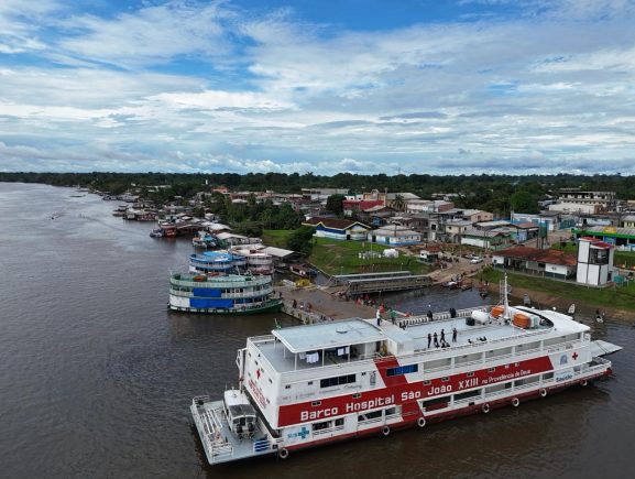 Barco Hospital São João XXIII realiza mais de 8 mil atendimentos em Beruri