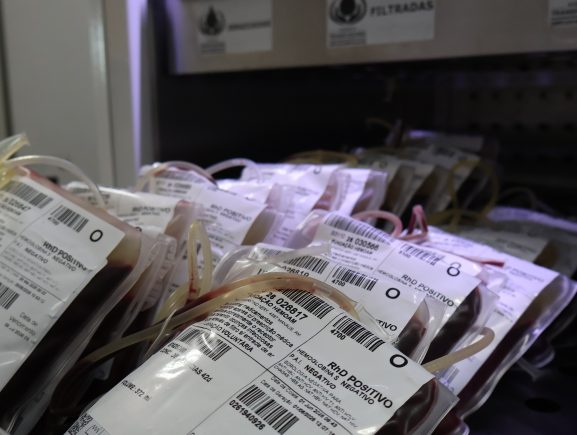 Doação de sangue no Junho Vermelho: 1 bolsa pode atender até 4