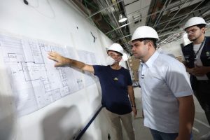 Governador Roberto Cidade vistoria obras na FCecon e no SPA Coroado