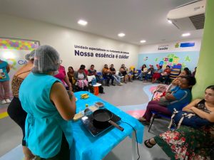 Caic TEA Afrânio Soares promove oficina de culinária para incentivar alimentação saudável de crianças autistas